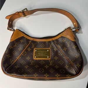 Louis Vuitton Tan and Brown Monogram Shoulder Bag Thames PM